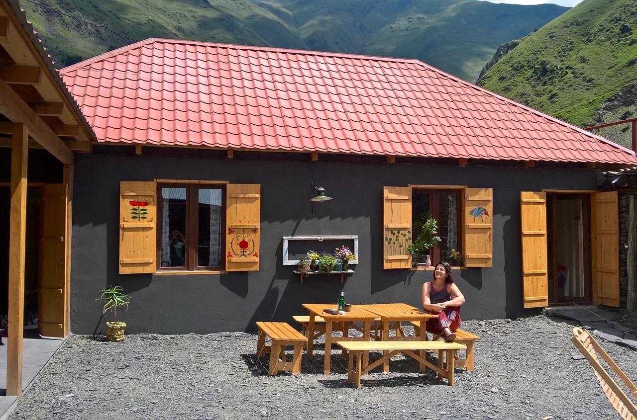 Отель Sno House In Kazbeg Экстерьер фото