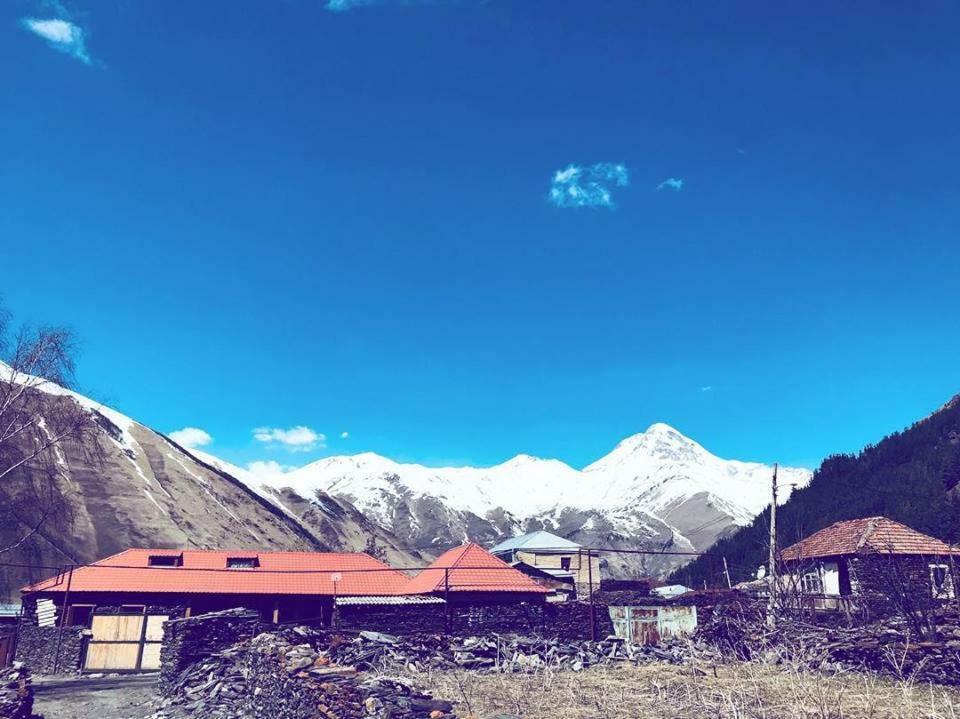 Отель Sno House In Kazbeg Экстерьер фото
